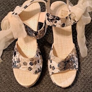Elegant Floral Women's Sandals